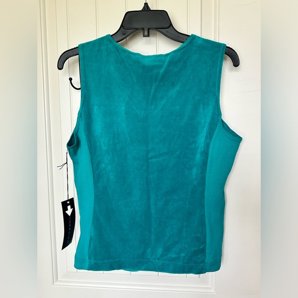 Tops - Picture 2 of 2